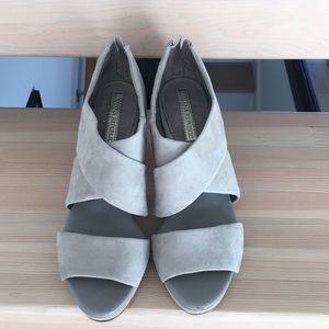 Banana republic bootie pumps
